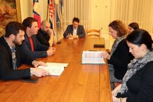 GRADONAČELNIK MARIN MANDARIĆ ODRŽAO RADNI SASTANAK S MINISTRICOM KULTURE NINOM OBULJEN KORŽINEK